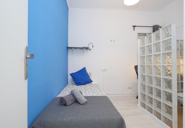 Alquiler por habitaciones en Barcelona - Clot Residence H1