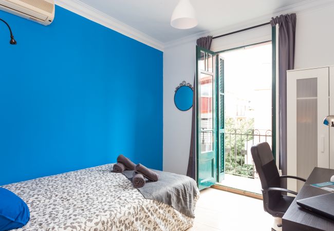 Alquiler por habitaciones en Barcelona - Parallel 4 Residence H2