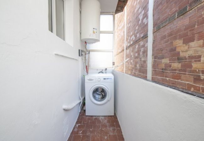 Alquiler por habitaciones en Barcelona - Santa Eulalia Residence 2.3 R3 Alquiler por habitaciones en Barcelona - Santa Eulalia Residence 2.3 R3