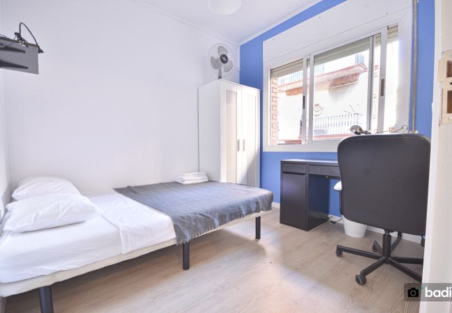 Alquiler por habitaciones en Barcelona - Parallel 5 H4 Alquiler por habitaciones en Barcelona - Parallel 5 H4