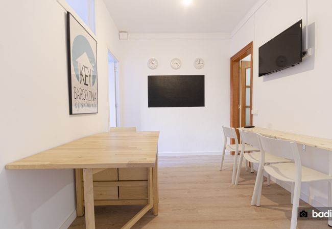 Alquiler por habitaciones en Barcelona - Parallel 5 H4 Alquiler por habitaciones en Barcelona - Parallel 5 H4