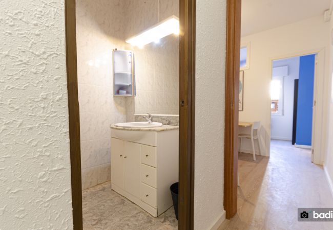 Alquiler por habitaciones en Barcelona - Parallel 5 H4 Alquiler por habitaciones en Barcelona - Parallel 5 H4