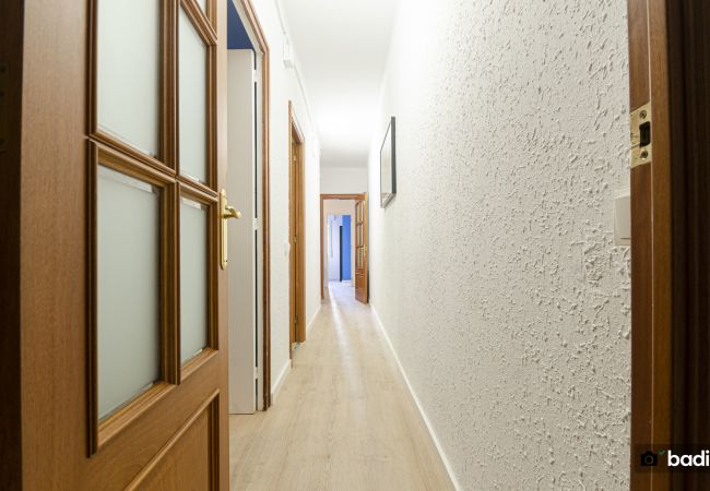 Alquiler por habitaciones en Barcelona - Parallel 5 H4 Alquiler por habitaciones en Barcelona - Parallel 5 H4