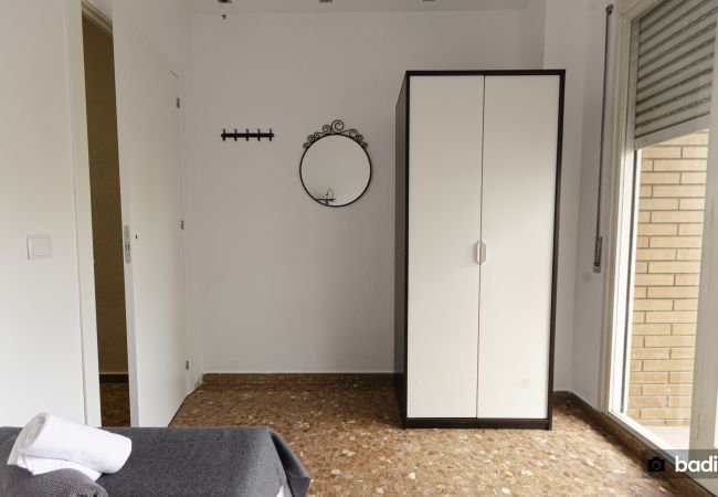 Alquiler por habitaciones en Barcelona - Parallel Molino H1 Alquiler por habitaciones en Barcelona - Parallel Molino H1