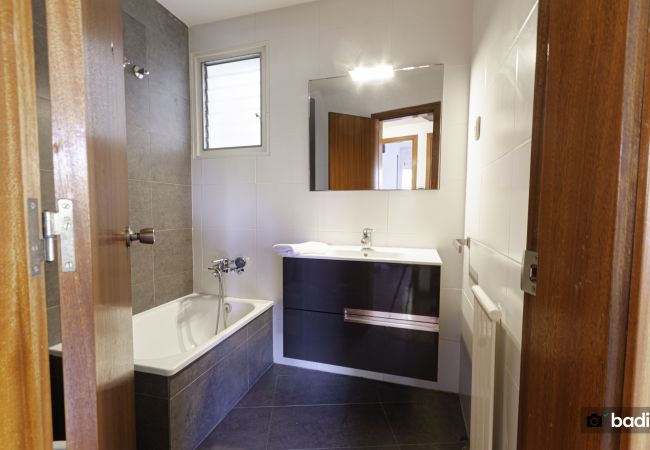 Alquiler por habitaciones en Barcelona - Parallel Molino H4 Alquiler por habitaciones en Barcelona - Parallel Molino H4