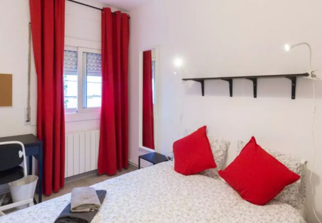 Alquiler por habitaciones en Barcelona - Santa Eulalia Residence pcl-2 R3