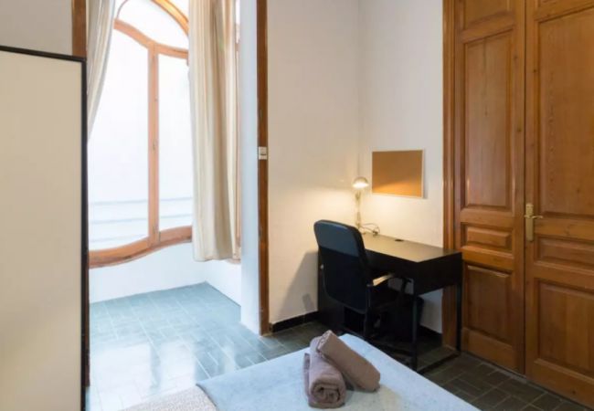 Alquiler por habitaciones en Barcelona - Sants Residence H1 Alquiler por habitaciones en Barcelona - Sants Residence H1