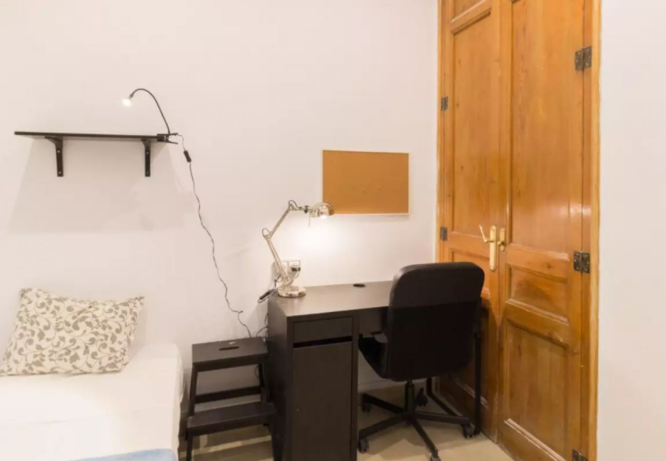 Alquiler por habitaciones en Barcelona - Sants Residence H3 Alquiler por habitaciones en Barcelona - Sants Residence H3