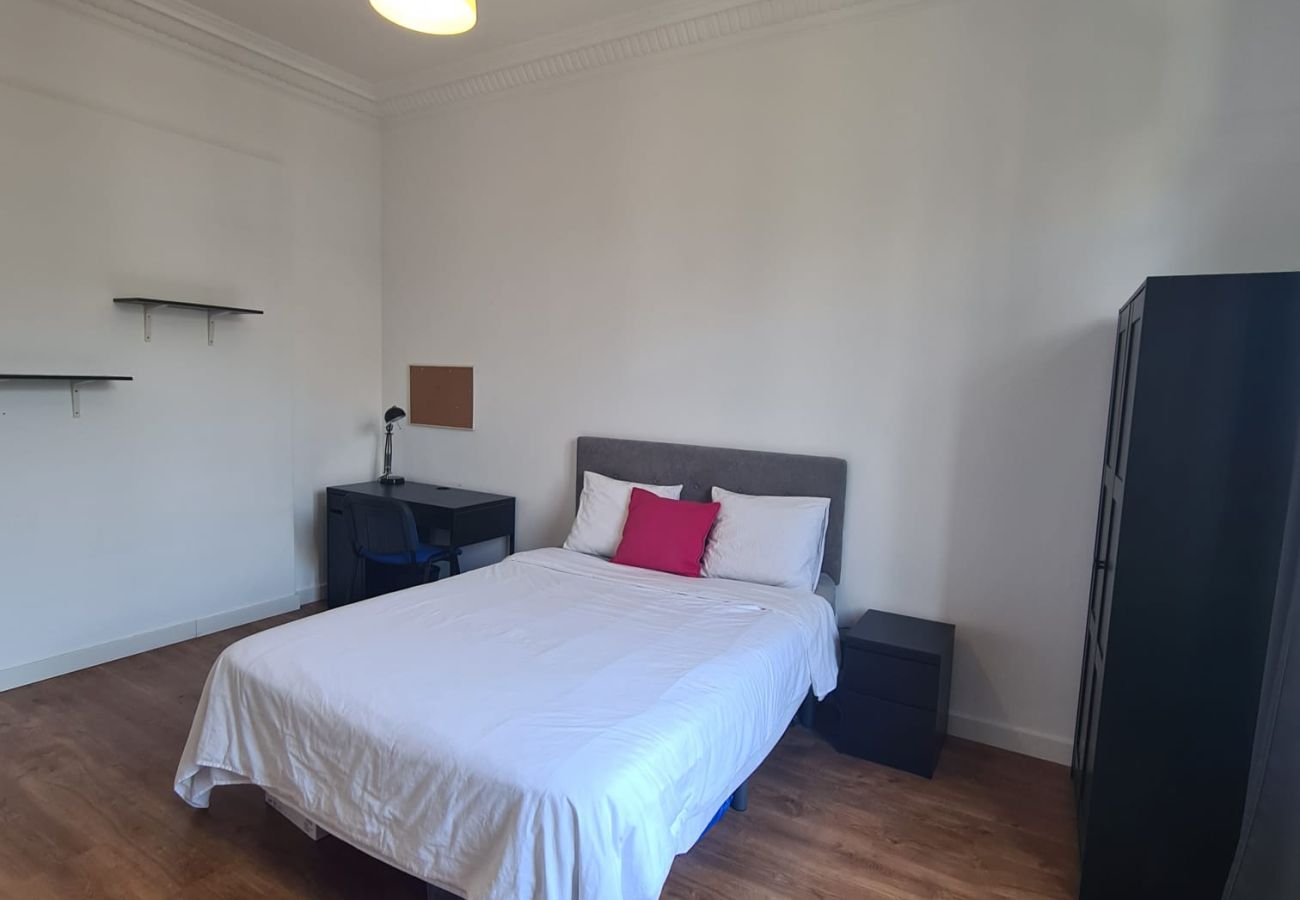 Alquiler por habitaciones en Barcelona - Diagonal 1 Room 4