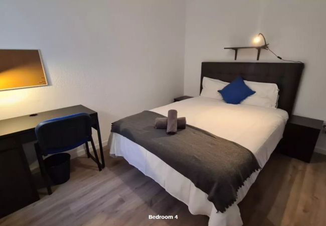 Chambres d'hôtes à Barcelone - Diagonal 2 H4 Chambres d'hôtes à Barcelone - Diagonal 2 H4