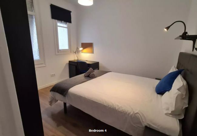 Chambres d'hôtes à Barcelone - Diagonal 2 H4 Chambres d'hôtes à Barcelone - Diagonal 2 H4