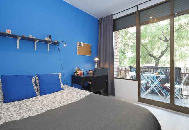 Rent by room in Barcelona - Clot Residence H2