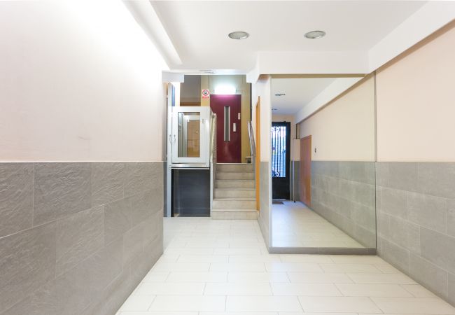 Rent by room in Barcelona - North Station Residence H2 Rent by room in Barcelona - North Station Residence H2