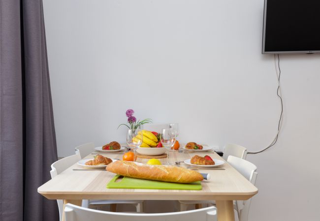 Rent by room in Hospitalet de Llobregat - Santa Eulalia Residence 1-1 R2 Rent by room in Hospitalet de Llobregat - Santa Eulalia Residence 1-1 R2