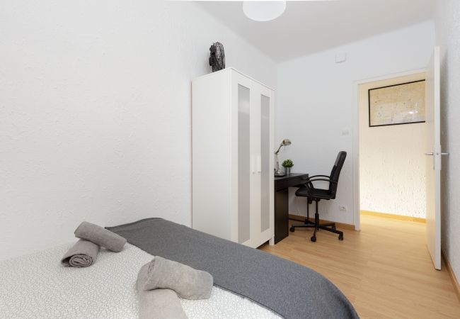 Rent by room in Hospitalet de Llobregat - Santa Eulalia Residence 1-1 R2 Rent by room in Hospitalet de Llobregat - Santa Eulalia Residence 1-1 R2