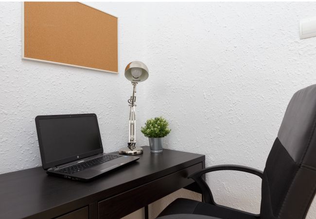 Rent by room in Hospitalet de Llobregat - Santa Eulalia Residence 1-1 R2 Rent by room in Hospitalet de Llobregat - Santa Eulalia Residence 1-1 R2