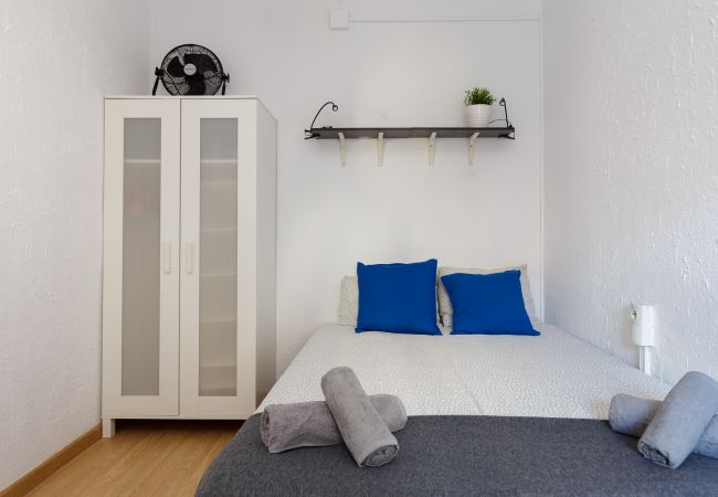 Rent by room in Hospitalet de Llobregat - Santa Eulalia Residence 1-1 R3 Rent by room in Hospitalet de Llobregat - Santa Eulalia Residence 1-1 R3