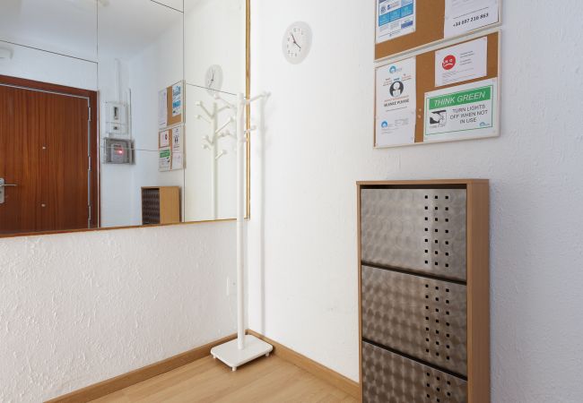 Rent by room in Hospitalet de Llobregat - Santa Eulalia Residence 1-1 R3 Rent by room in Hospitalet de Llobregat - Santa Eulalia Residence 1-1 R3