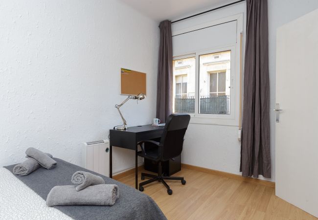 Rent by room in Hospitalet de Llobregat - Santa Eulalia Residence 1-1 R3 Rent by room in Hospitalet de Llobregat - Santa Eulalia Residence 1-1 R3
