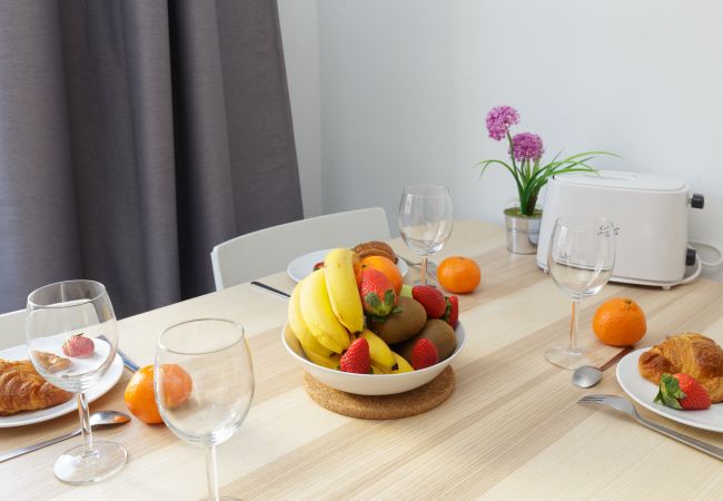 Rent by room in Hospitalet de Llobregat - Santa Eulalia Residence 1-1 R3 Rent by room in Hospitalet de Llobregat - Santa Eulalia Residence 1-1 R3
