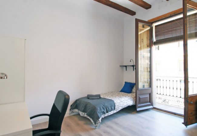 Rent by room in Barcelona - Gotico Cathedral Residence H1