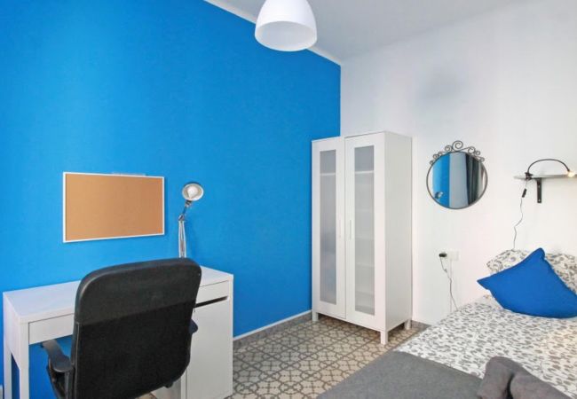 Rent by room in Barcelona - Parallel 2 Residence H3 Rent by room in Barcelona - Parallel 2 Residence H3