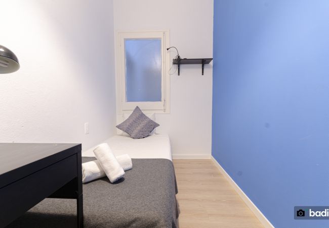 Rent by room in Barcelona - Parallel 5 H1