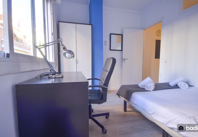 Rent by room in Barcelona - Parallel 5 H3 Rent by room in Barcelona - Parallel 5 H3