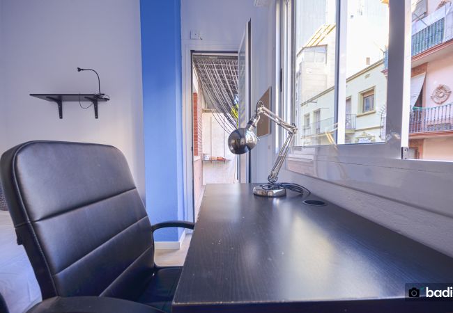 Rent by room in Barcelona - Parallel 5 H3 Rent by room in Barcelona - Parallel 5 H3