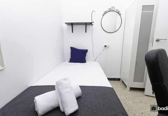 Rent by room in Barcelona - Parallel Apolo H4 Rent by room in Barcelona - Parallel Apolo H4