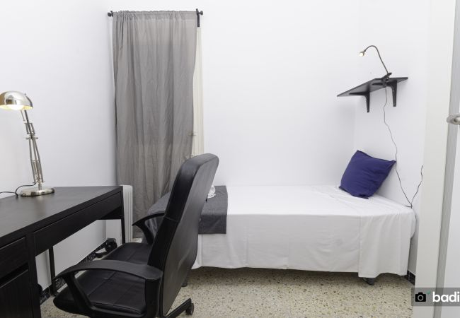 Rent by room in Barcelona - Parallel Apolo H4 Rent by room in Barcelona - Parallel Apolo H4