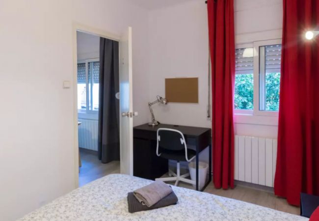 Rent by room in Barcelona - Santa Eulalia Residence pcl-2 R3 Rent by room in Barcelona - Santa Eulalia Residence pcl-2 R3