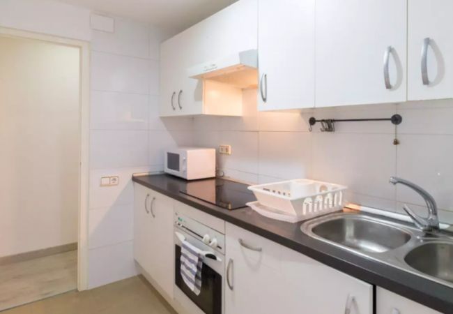 Rent by room in Barcelona - Santa Eulalia Residence pcl-2 R3 Rent by room in Barcelona - Santa Eulalia Residence pcl-2 R3