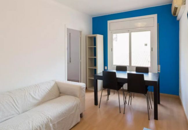 Rent by room in Barcelona - Santa Eulalia Residence 2-1 H2 Rent by room in Barcelona - Santa Eulalia Residence 2-1 H2
