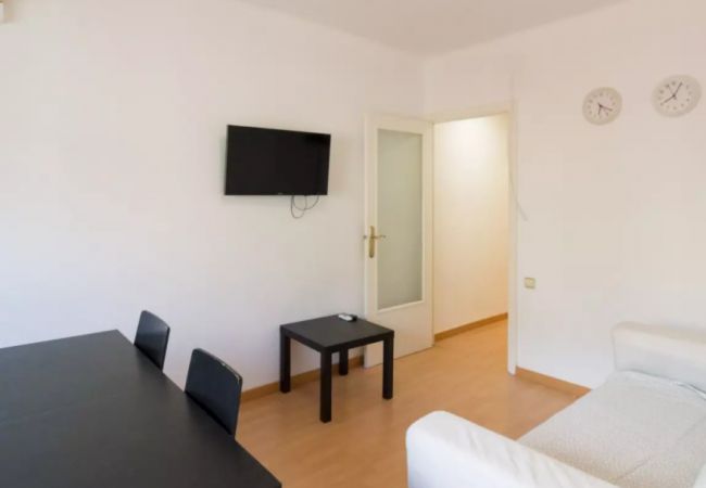 Rent by room in Barcelona - Santa Eulalia Residence 2-1 H2 Rent by room in Barcelona - Santa Eulalia Residence 2-1 H2