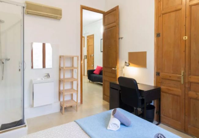 Rent by room in Barcelona - Sants Residence H2 Rent by room in Barcelona - Sants Residence H2