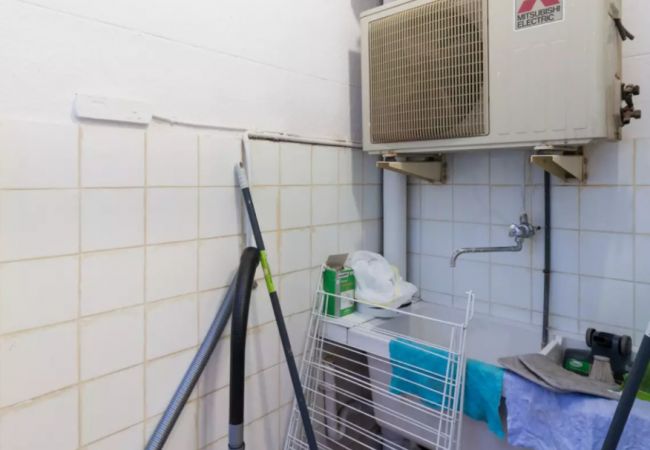 Rent by room in Barcelona - Diagonal 1 H1 Rent by room in Barcelona - Diagonal 1 H1