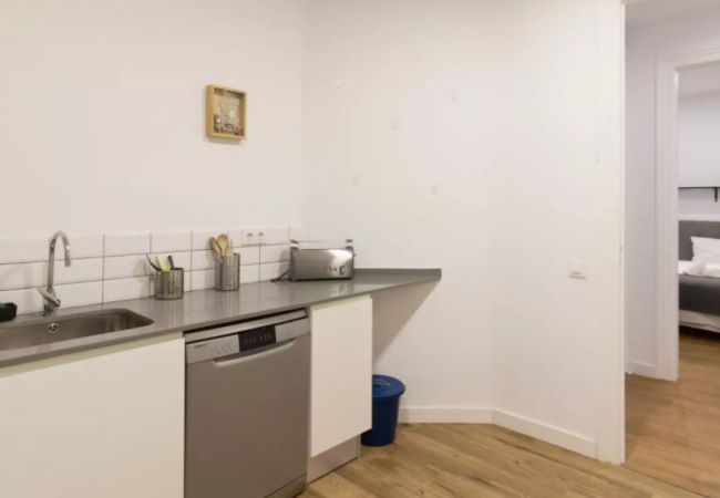 Rent by room in Barcelona - Diagonal 1 H1 Rent by room in Barcelona - Diagonal 1 H1