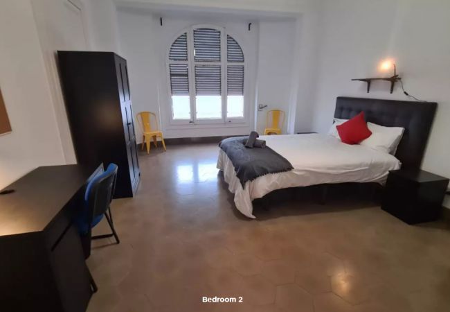 Rent by room in Barcelona - Diagonal 2 H2