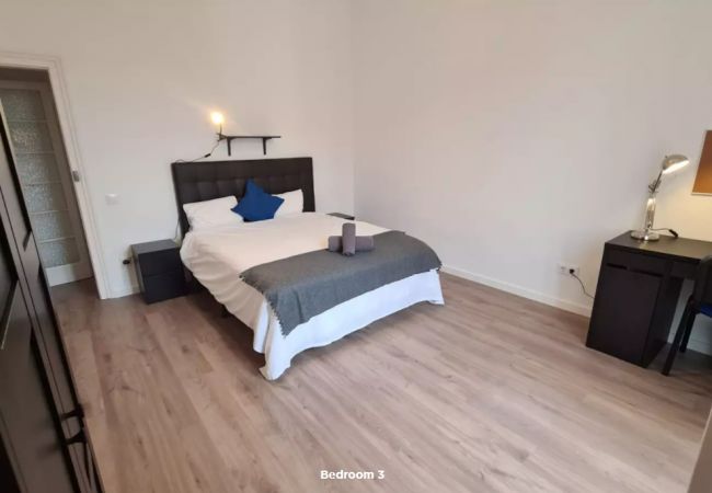 Rent by room in Barcelona - Diagonal 2 H3