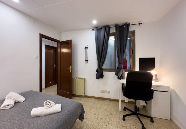 Rent by room in Barcelona - Plaza España Residence H1 Rent by room in Barcelona - Plaza España Residence H1