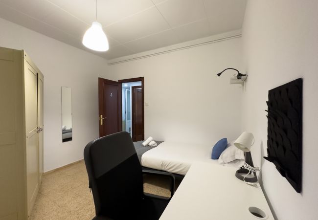 Rent by room in Barcelona - Plaza España Residence H3 Rent by room in Barcelona - Plaza España Residence H3