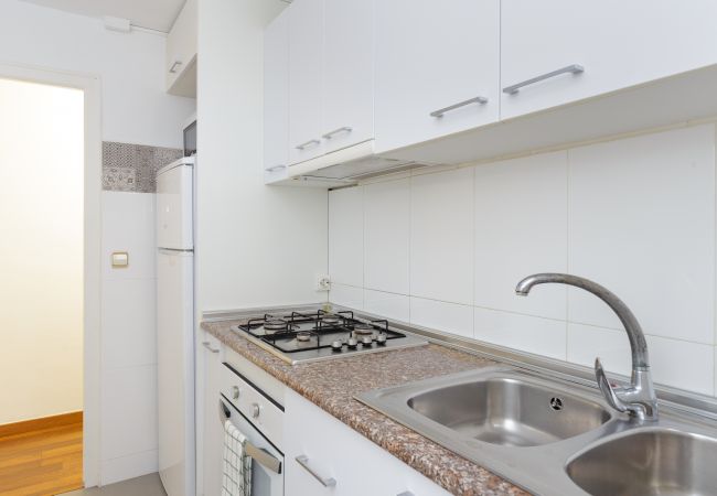 Rent by room in Hospitalet de Llobregat - Santa Eulalia Residence 1-2 H3 Rent by room in Hospitalet de Llobregat - Santa Eulalia Residence 1-2 H3