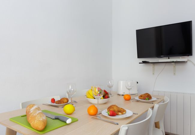 Rent by room in Hospitalet de Llobregat - Santa Eulalia Residence 1-2 H3 Rent by room in Hospitalet de Llobregat - Santa Eulalia Residence 1-2 H3