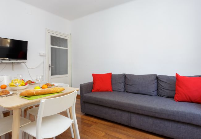 Rent by room in Hospitalet de Llobregat - Santa Eulalia Residence 1-2 H3 Rent by room in Hospitalet de Llobregat - Santa Eulalia Residence 1-2 H3